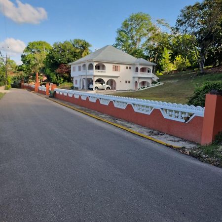 Shaw Park Gem Apt 12D Ocho Rios Bagian luar foto
